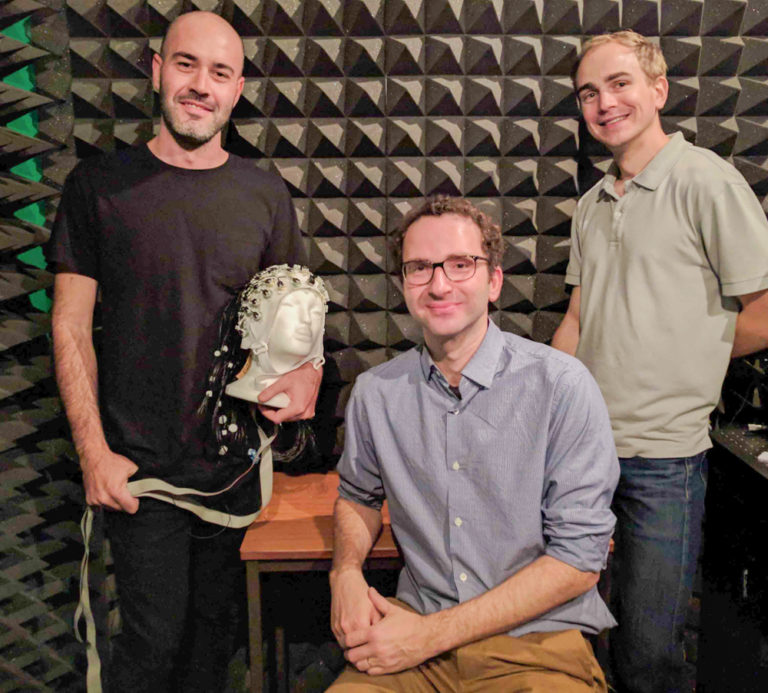 How we can tune in to a voice in background noise